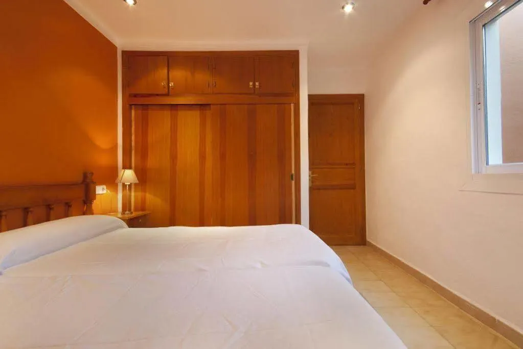 Pinos Altos Apartments Cala de Sant Vicenc 0*,  Španělsko
